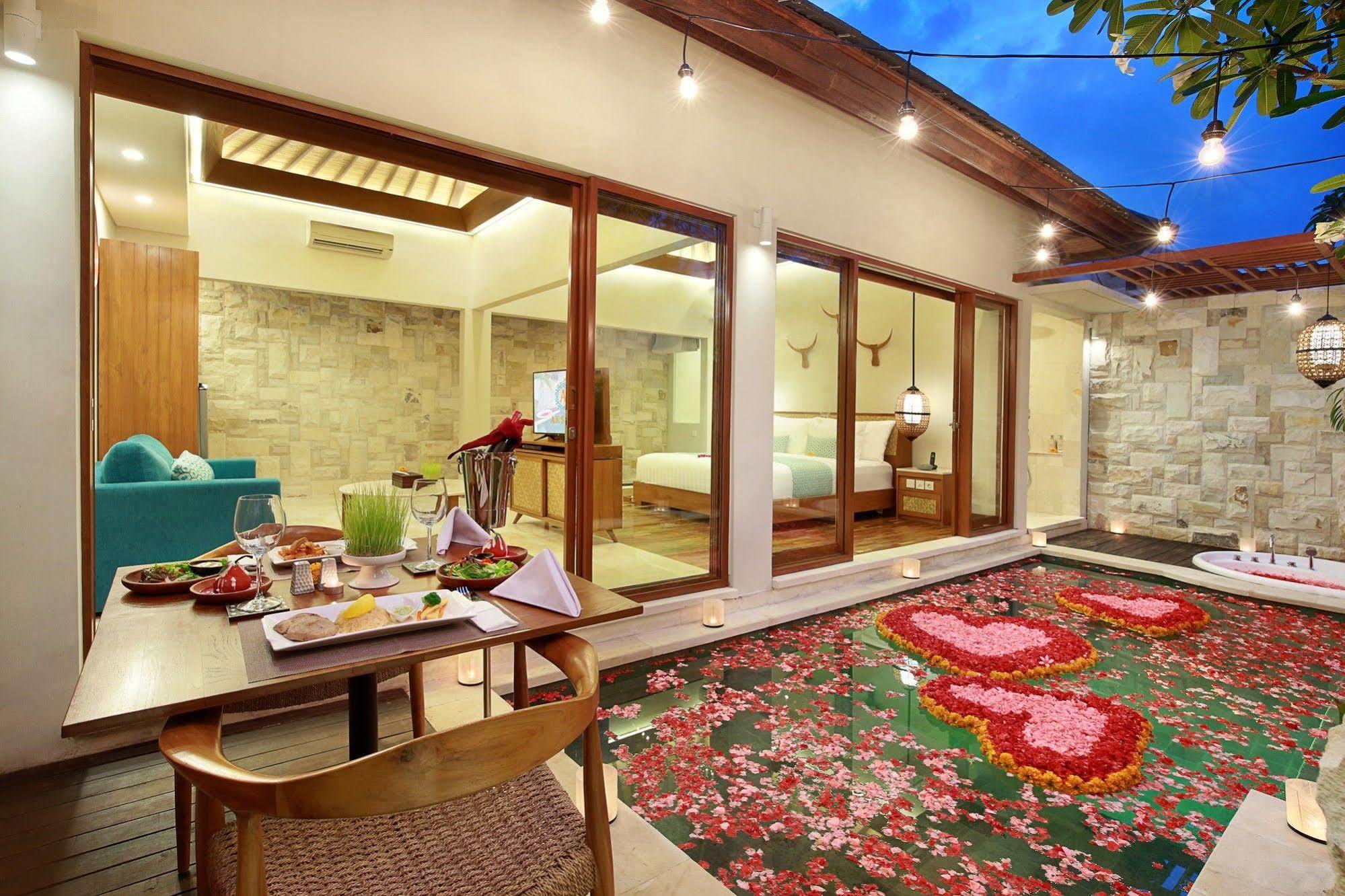 Aksari Villa Seminyak  Luaran gambar